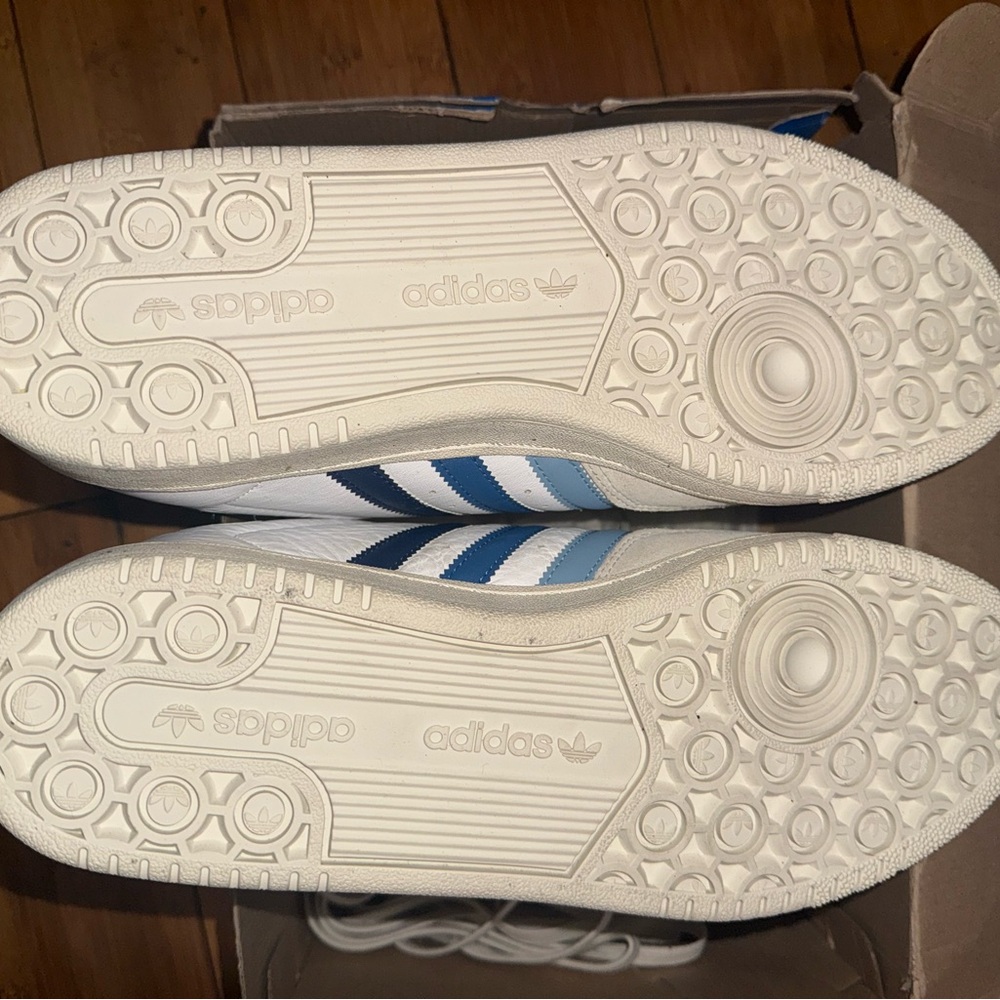 Adidas Hrlm Men's White and Navy Sneakers - Picture 3 of 7